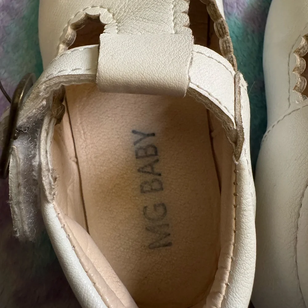 MG BABY Adorable Cream Baby Walker Shoes size 22